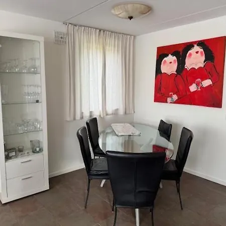 Holiday home 5 - Persoons Lakeside 41 Ewijk
